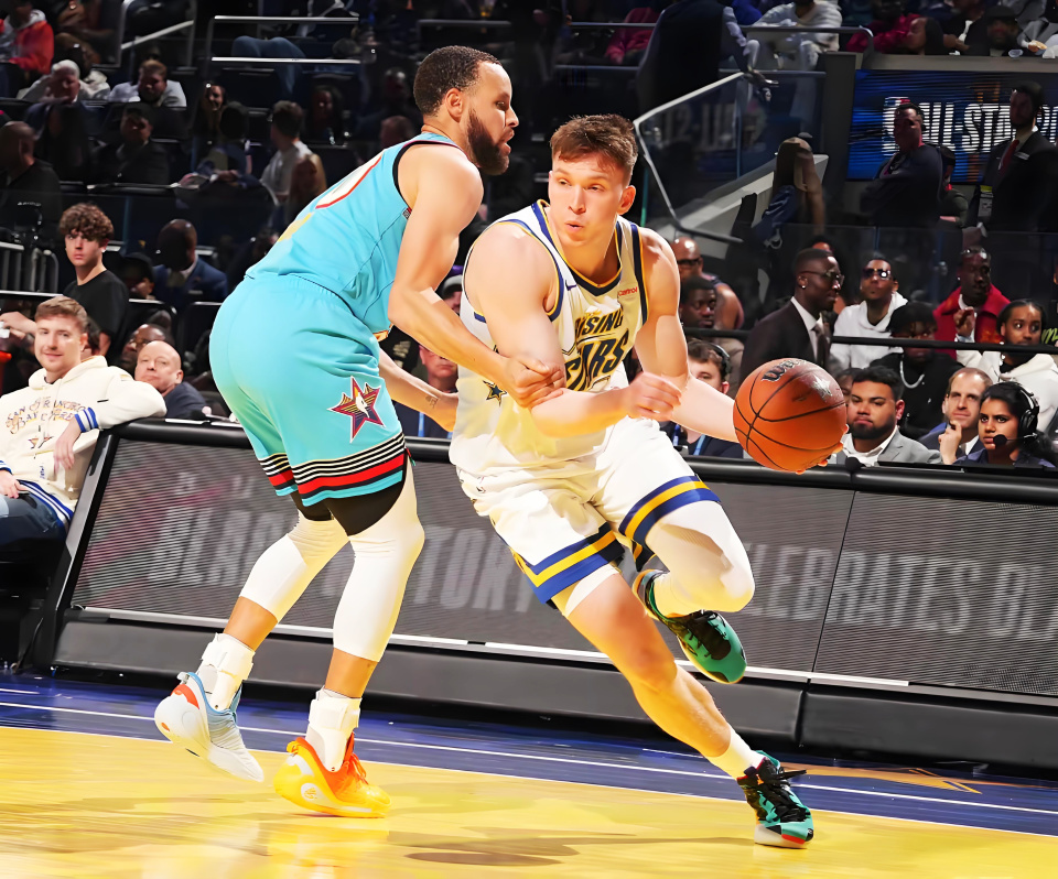 YLk, 甘于角色球