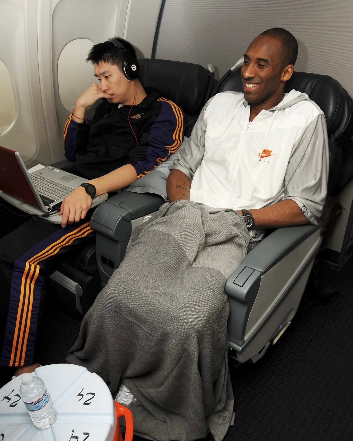 哪怕是中锋, 内球员的顶 哪怕是中锋, 内球员的顶